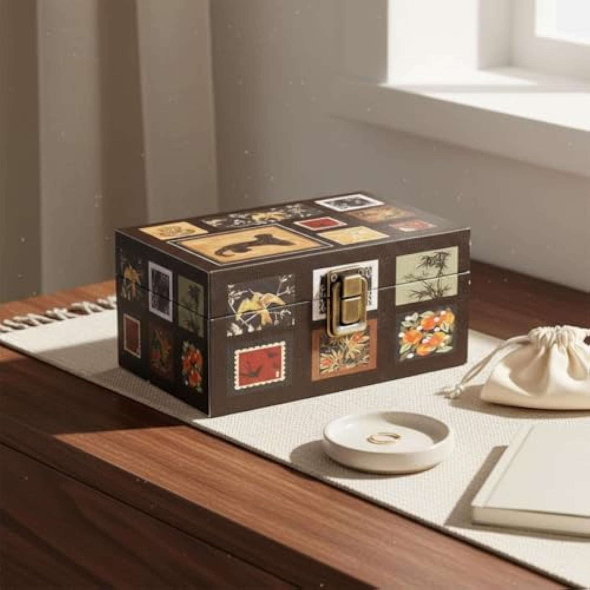 Vintage Dustproof Wooden Storage Chest for Trinkets